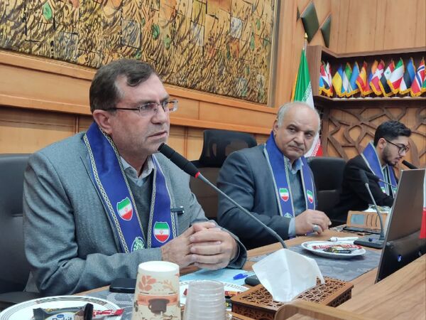 نشست هم‌اندیشی مسئولان سازمان دانش‌آموزی استان فارس روز اول