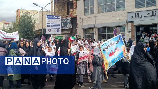 دانش‌آموزان شهر گرماب در راهپیمایی 13 آبان