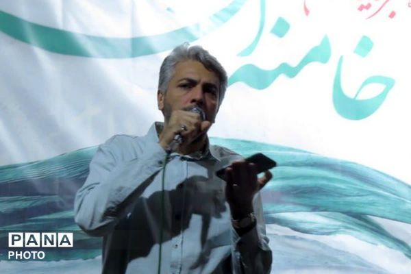 حضوری متفاوت در شبی به یادماندنی در سنگر خیابان