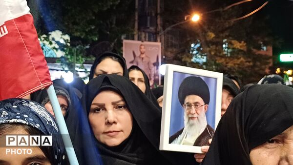 حضور پرصلابت مردم کوهدشت در اجتماع شبانه جلوه‌ای از همبستگی و بصیرت