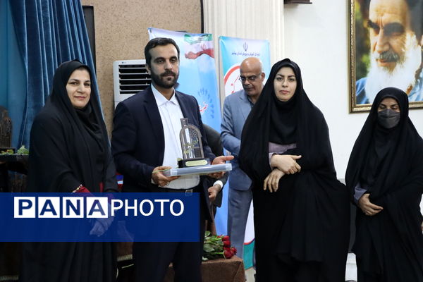 تجلیل از معلمان نمونه استان بوشهر 