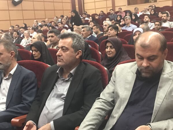 همایش تجلیل از مدیران و کارکنان نمونه شهرستان محمودآباد 
