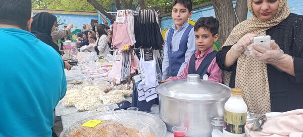 برپایی بازارچه در  دبستان امام جعفر صادق (ع) آشخانه