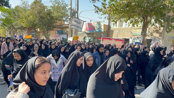 راهپیمایی سیزدهم آبان ماه در شهرستان خلیل آباد 