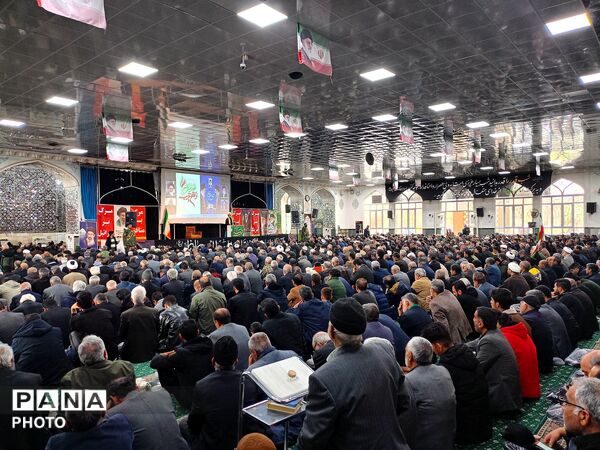 نماز جمعه در شهرستان کاشمر 