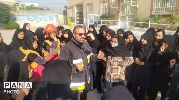 آتش نشانان بی ادعا استاد دانش آموزان شدند