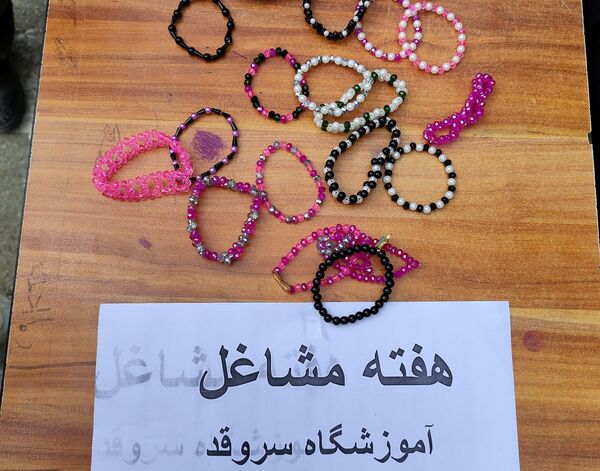 بازارچه کسب و کار در دبیرستان میرزا جعفر سروقد