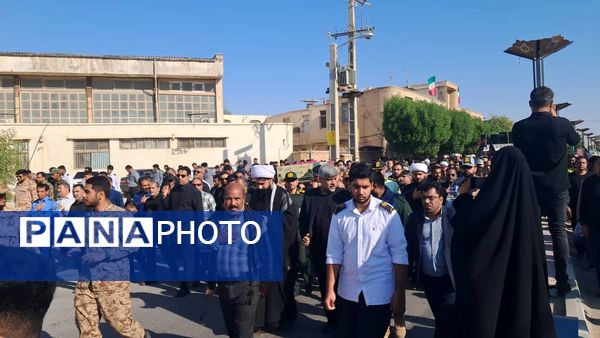 تشییع باشکوه شهید گمنام با بدرقه پرشور دانش‌آموزان