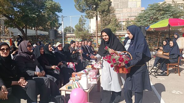 افتتاحیه طرح آهن یاری در دبیرستان کوثر فرهنگیان