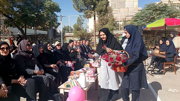افتتاحیه طرح آهن یاری در دبیرستان کوثر فرهنگیان