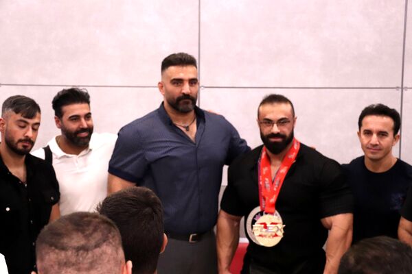 استقبال از بهروز تابانی قهرمان مسابقات فلکس ویکند جهان
