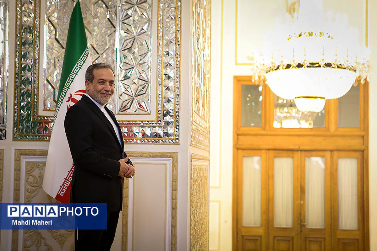 پیام تبریک وزیر امور خارجه به پاپ لئون چهاردهم رهبر جدید کاتولیک‌ها