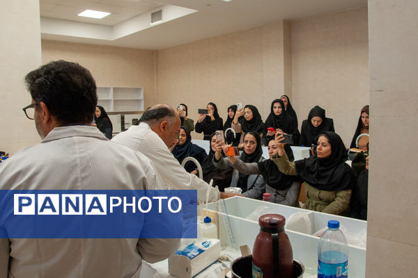 کارگاه استانی"طراحی آزمایش‌های جذاب و کاربردی" ویژه دبیران شیمی 