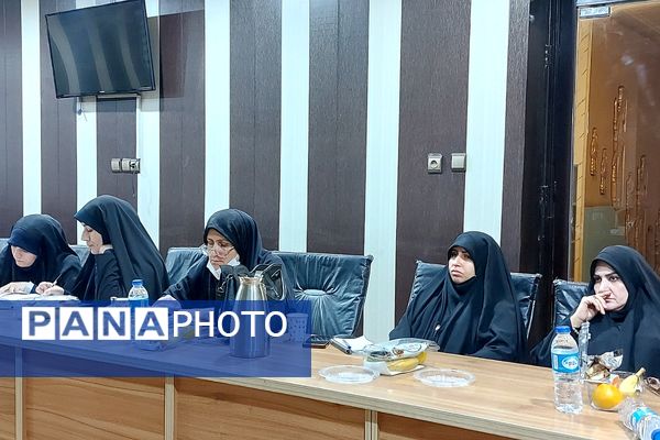 برگزاری نشست هم اندیشی عوامل اجرایی اردوی راهیان‌نور در قطب کهریزک