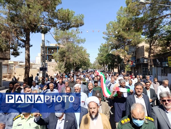 خلیل اباد همگام با ملت ایران فریاد خشم و نصر در نماز جمعه طنین انداز شد