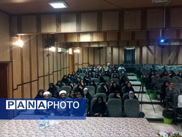 توانمندسازی مربیان در پرتو نفحات تربیتی