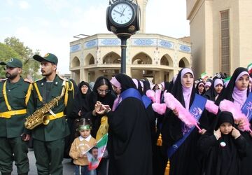 اجتماعی به رنگ صورتی