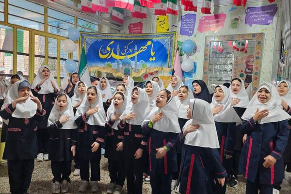 جشن میلاد امام زمان (عج) در دبستان هدی