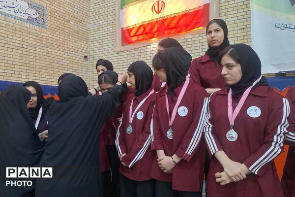 قهرمانی تیم دختران فارس در مسابقات بسکتبال منطقه شش کشور