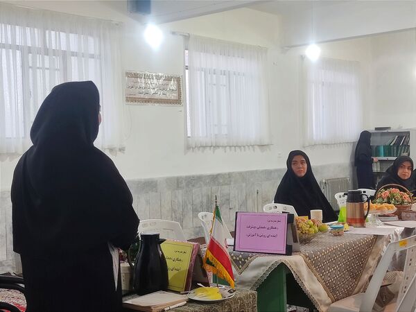 اولین جلسه شورای دبیران در دبیرستان فیاض