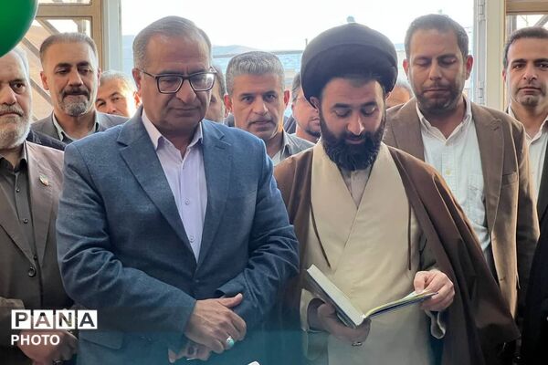 افتتاح پنجمین هفته فرهنگی شهرستان فیروزکوه با حضور مسئولان ارشد و تجلیل از خانواده شهید