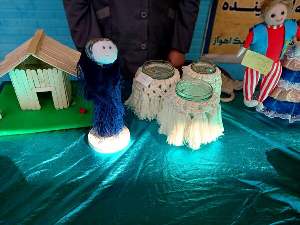 برگزاری رویداد "هفته ماها" در دبیرستان پاینده اهواز