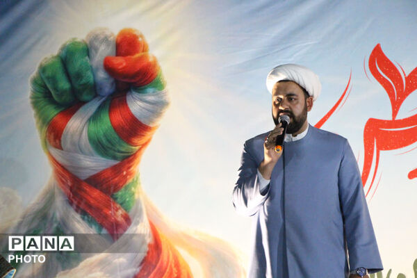 جشن روز دختر در ورودی باغ دولت آباد یزد