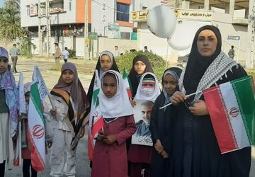 فریاد آزادی‌خواهی دانش‌آموزان میناب در سالروز پیروزی انقلاب‌اسلامی
