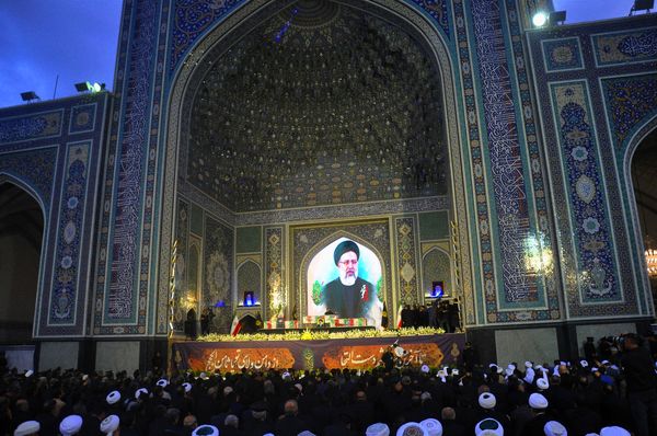 زیارت شهدای جمهور در حرم مطهر رضوی