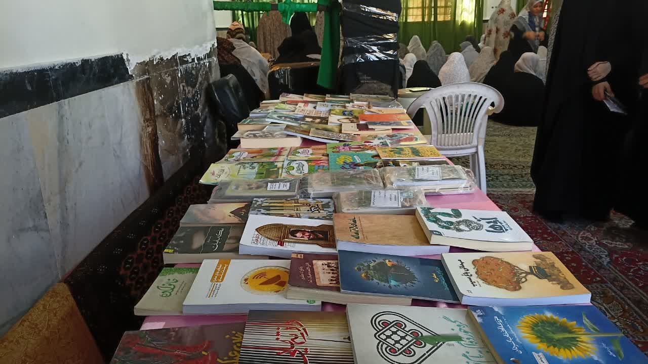 فعالیت مجموعه مردم‌نهاد مسجد جامع کمالشهر در حوزه کتابخوانی