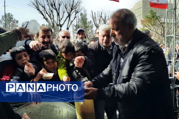 بازدید امام جمعه شهرستان رباط‌کریم و رئیس‌اداره‌ امورخیریه از موکب رباط کریم