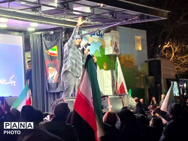 با قدم های کوچکم تورا له خواهم کرد