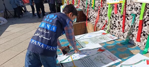 خروش استکبار ستیزی دانش‌آموزان شیرازی