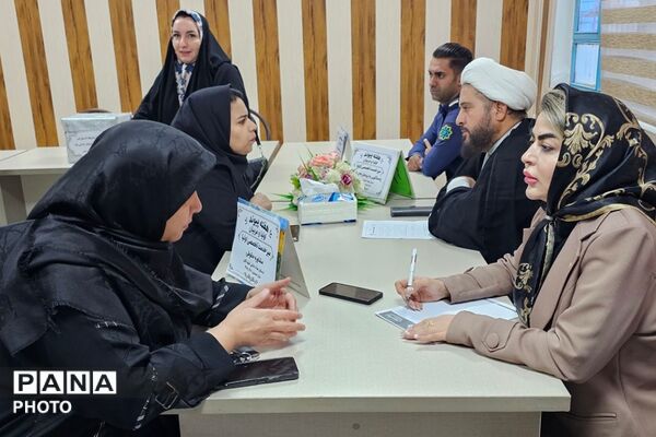 گرامیداشت هفته پیوند اولیا و مربیان در دبستان شهید قلنبر شهرری