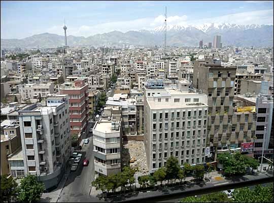 وزیر جدید مسکن، اجرای مالیات از خانه‌های خالی و تکمیل سامانه املاک و اسکان را در صدر اولویت‌های کاری خود قرار دهد