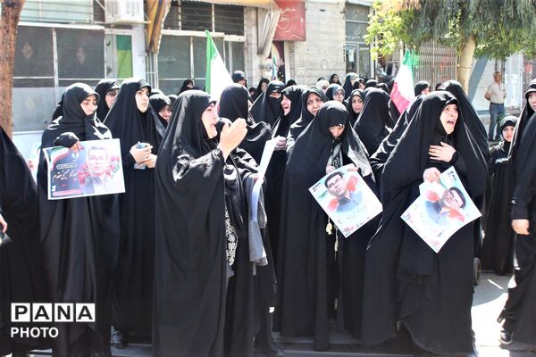 آیین تشییع پیکر دانش‌آموز شهید «سید محمد حسینی مقدم»