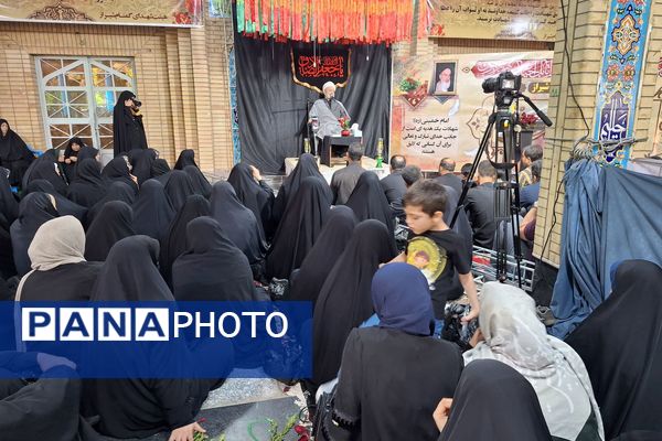 برگزاری یادواره شهدا در گلزار شهدای شیراز