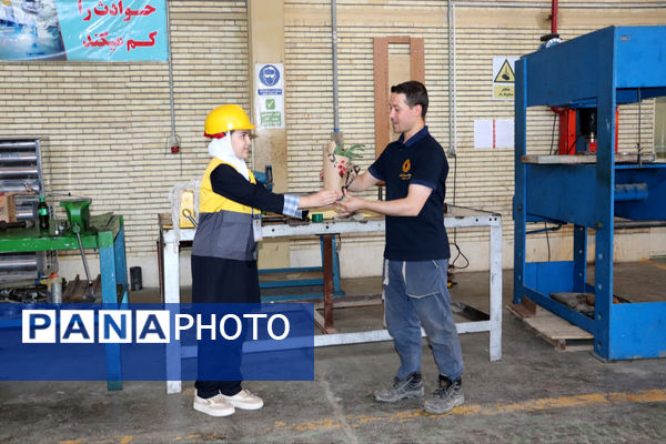 آیین تجلیل از سفیران انرژی برتر نیروگاه سیکل ترکیبی در شهرستان شیروان