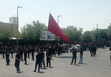 سوگواری عاشورایی آباده‌ای‌ها به یاد شهدای جنگ‌تحمیلی