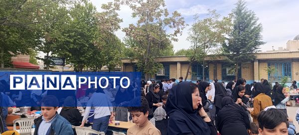 برپایی بازارچه در  دبستان امام جعفر صادق (ع) آشخانه