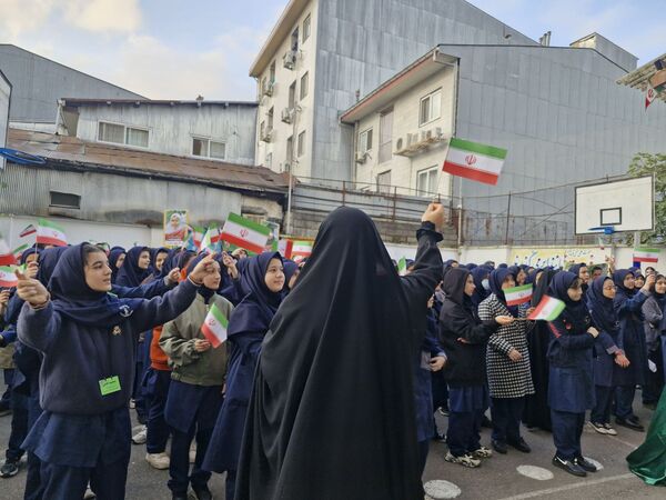 دبیرستان شاهد خیام میزبان جشنی پرشور به مناسبت روز دانش‌آموز