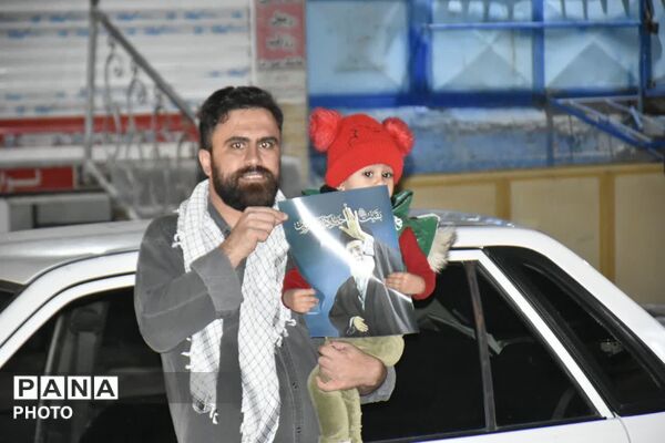 فلاردی‌ها یک صدا برای بیعت با رهبر جدید امت به خیابان‌ها آمدند