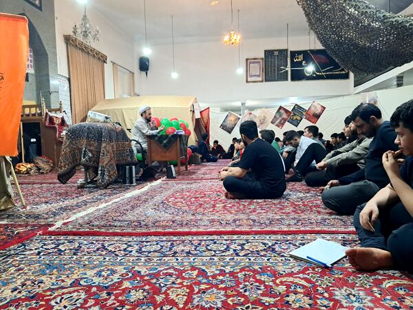 اعتکاف دانش‌آموزی در شهرستان عجب‌شیر