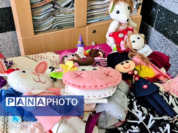 رویداد کارآفرینی دانش‌آموزان عنبرآباد در دهه فجر