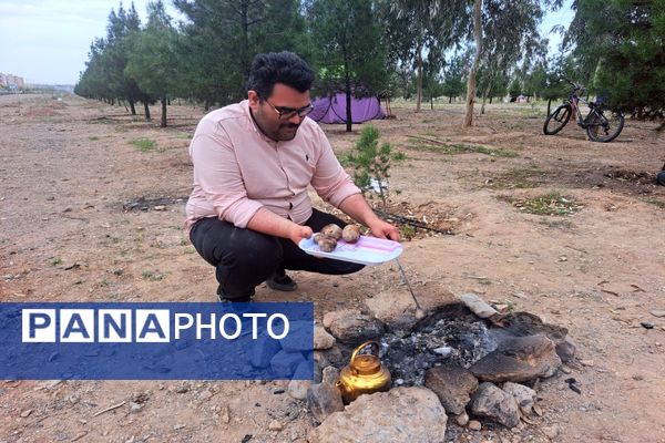 دورهمی روز طبیعت در پارک جنگلی پردیسان قم