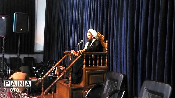 قرائت دعای عرفه در هیئت پیروان قرآن  نیشابور