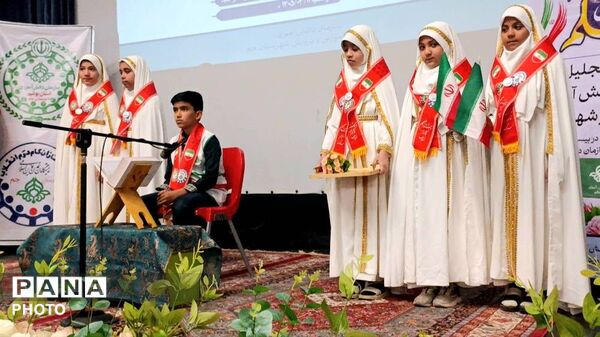 همایش شهرستانی تجلیل از پیشتازان، مربیان و مدرسان پیشتاز برتر در شهرستان جم