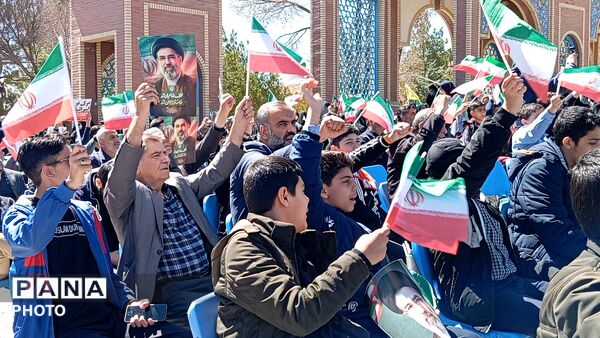 اجتماع باشکوه دانش‌آموزان چهارمحال و بختیاری در گلزار شهدای شهرکرد