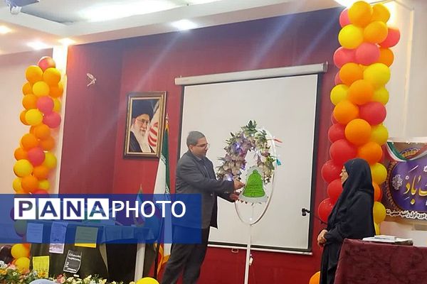 افتتاحیه مسابقات درس‌هایی از قرآن در دبیرستان راضیه شکرایی ناحیه دو شهرری 