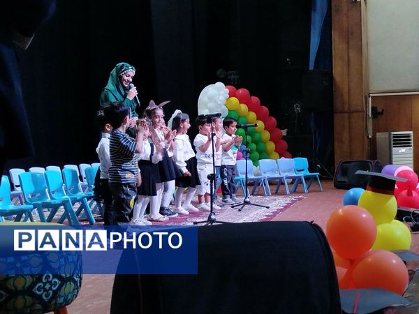 جشن باشکوه فارغ‌ التحصیلی نوگلان رنگین کمان کاشمر